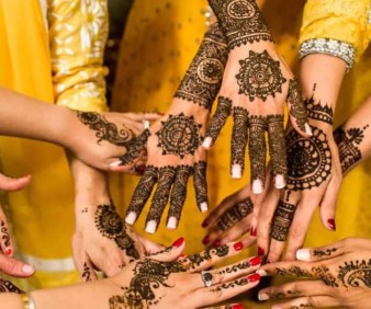 Henna Tattooing in Fez